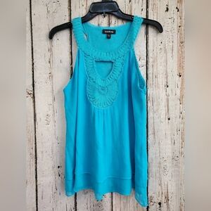 Bebe Women's Small Teal Embroidered Silky Yolk Neck Sleeveless Tank‎ Blouse EUC